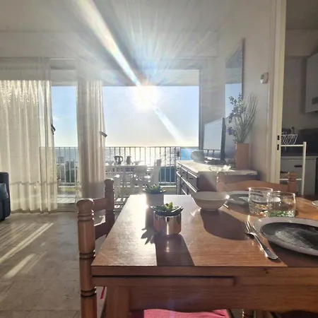 - Un Reveil Face A La Pour Ce Au Charme Rustique - Du Pigeonnier Apartment