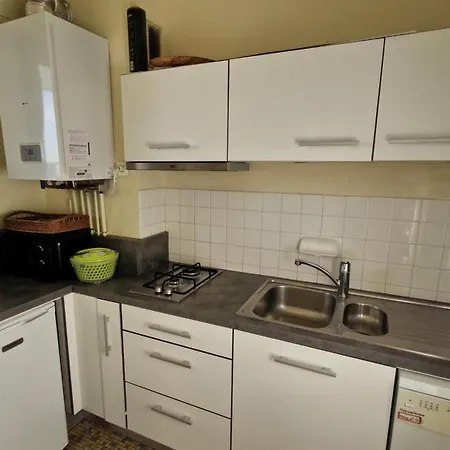 Apartment - Un Reveil Face A La Pour Ce Au Charme Rustique - Du Pigeonnier