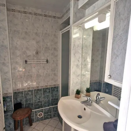 - Un Reveil Face A La Pour Ce Au Charme Rustique - Du Pigeonnier Apartment Royan