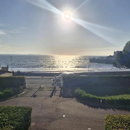 Royan - Un Réveil Face à La Pour Ce Au Charme Rustique - Du Pigeonnier Royan