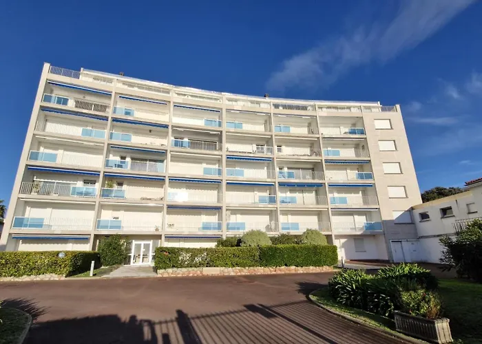 - Un Reveil Face A La Pour Ce Au Charme Rustique - Du Pigeonnier Apartment Royan