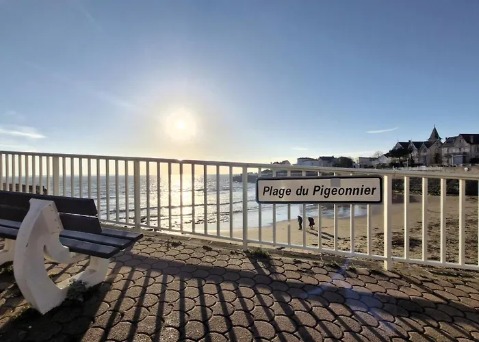 Apartment - Un Reveil Face A La Pour Ce Au Charme Rustique - Du Pigeonnier Royan